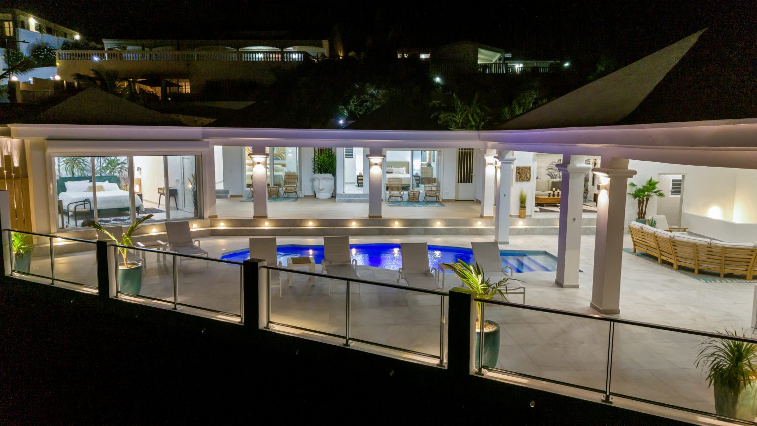Obsidian at Upper Prince's Quarter, Sint Maarten