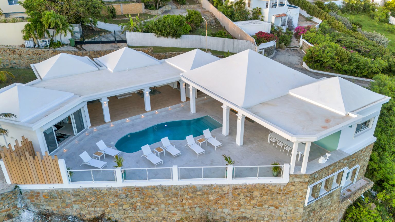 Obsidian at Upper Prince's Quarter, Sint Maarten